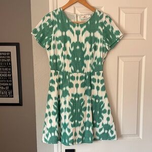 Vineyard Vines Green and White Dress
